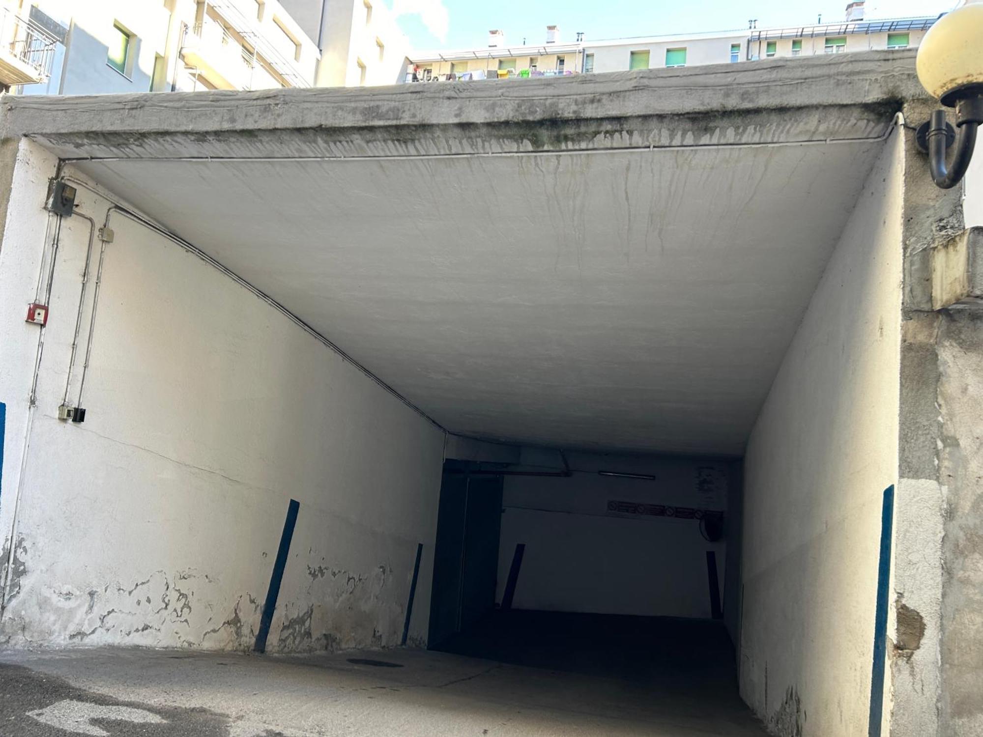 شقة Un Nido Nel Centro Storico Con Garage أَويستا المظهر الخارجي الصورة